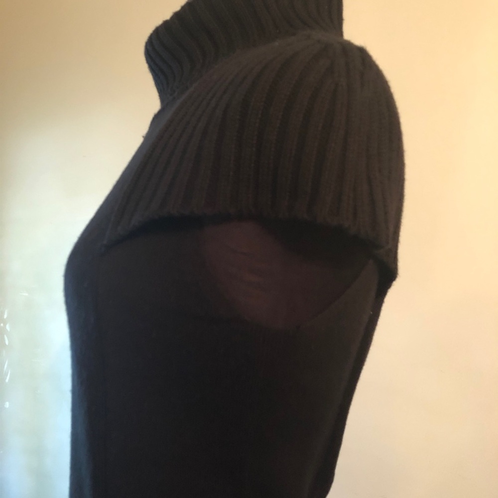 Knitted black dress - Picture 8 of 10